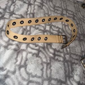 MUDD NWOT Tan hole punch belt size S!
